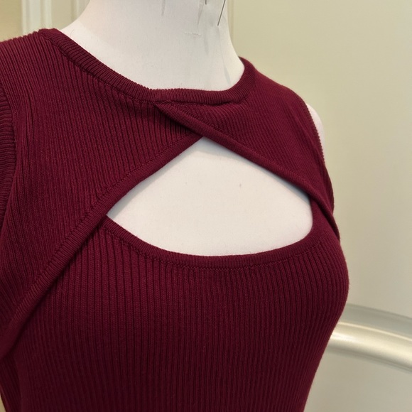 NWOT Lulus burgundy knit dress - Picture 2 of 4